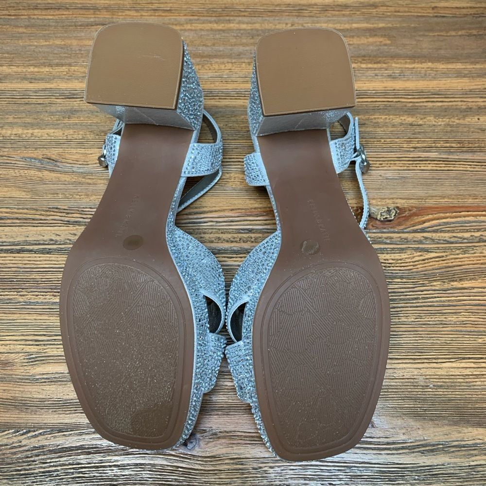 Kelly & Katie Silver Glitter Sandals NWOT - Picture 15 of 16